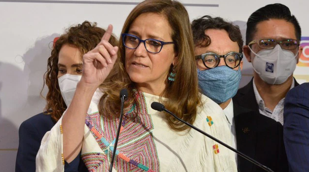 México: Margarita aparece. Colombia: petrofobia y gran huevón