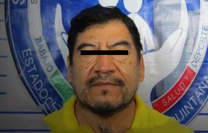 Con barba, bigote y canas dejó Mario Marín el penal de Cancún