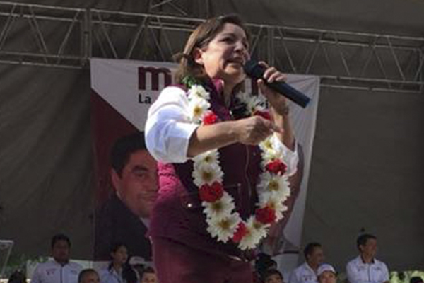 Candidata de Morena pide a Mier no colgarse de imagen de AMLO