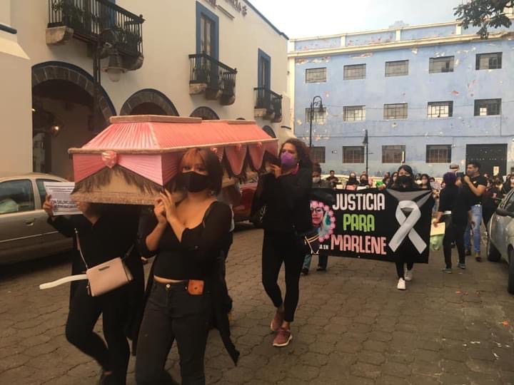 Marchan mujeres de Atlixco para pedir seguridad