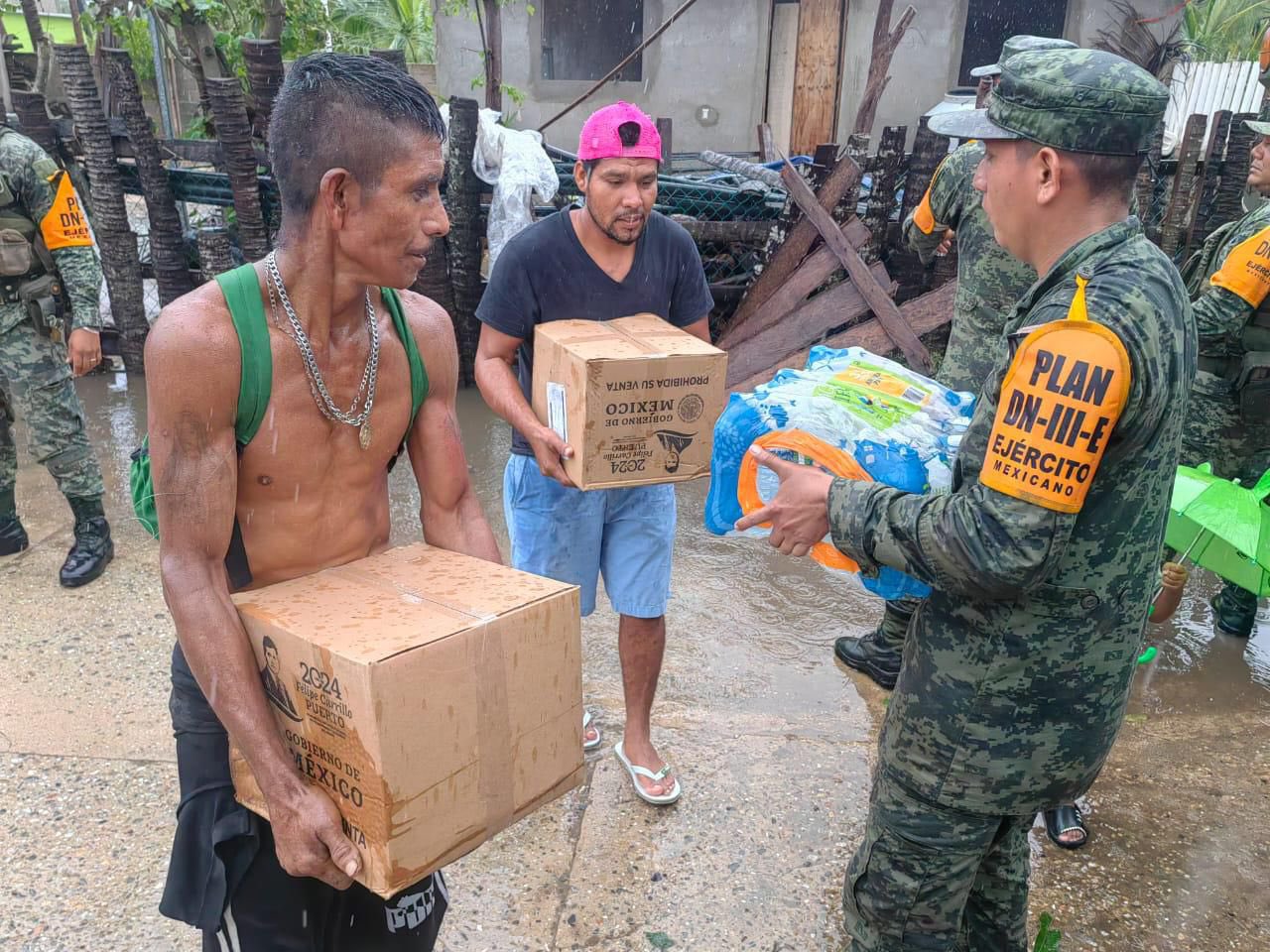 FOTOS Más de 5 mil evacuados por huracán John, en Guerrero
