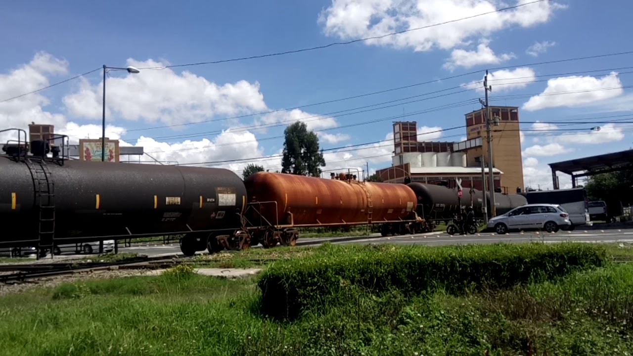 Amenazan cerrar paso al tren por falta de obras en Moyotzingo