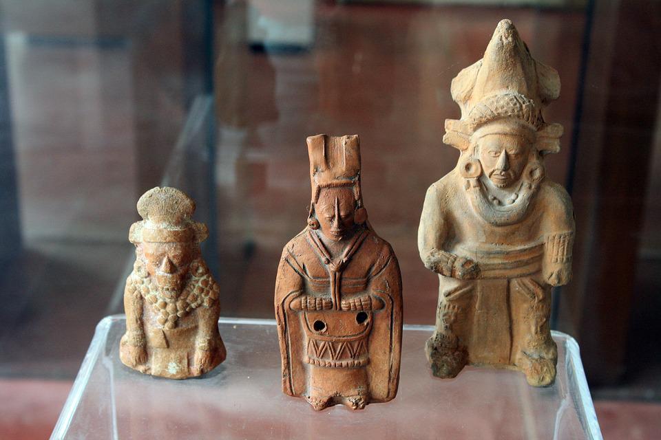 Italia regresa a México 30 piezas arqueológicas confiscadas