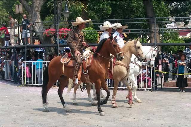 Celebran 155 años de la batalla del 4 de Mayo con desfile en Atlixco