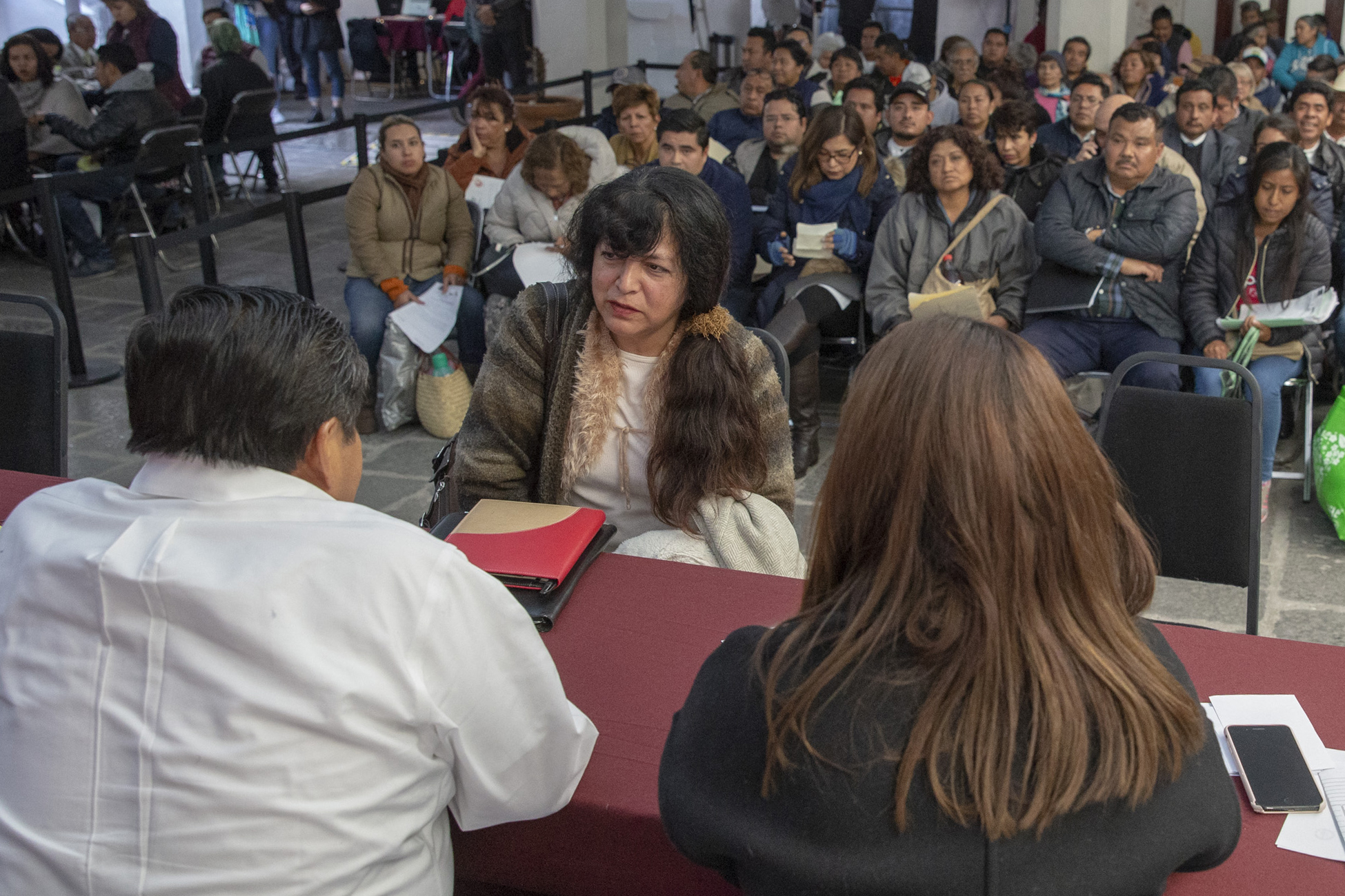 Atienden Barbosa y su gabinete a más de 2 mil personas