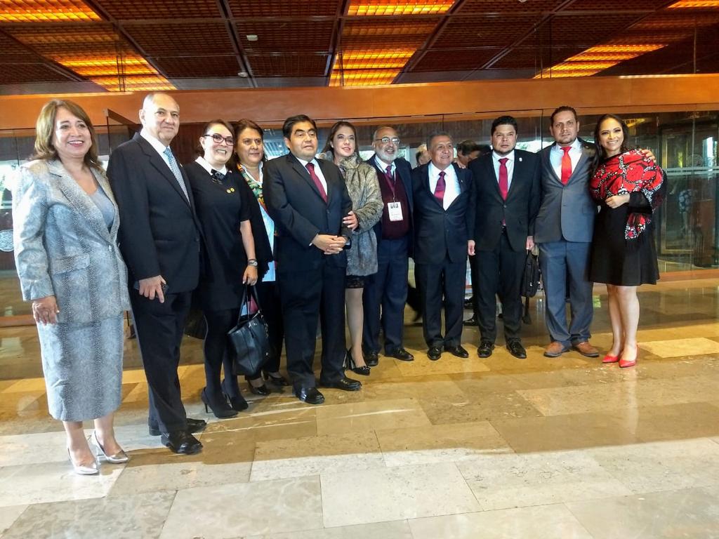 Barbosa asiste a ceremonia de investidura de AMLO
