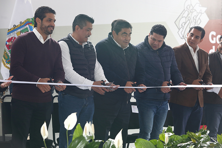 Inaugura Barbosa reconstrucción de la carretera Hueytamalco - Tenampulco