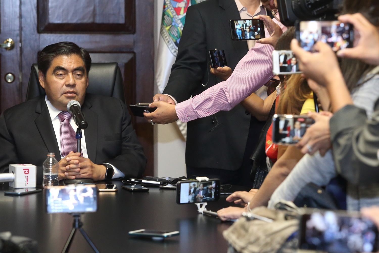 Transmitirá en vivo gobierno de Barbosa licitaciones de obra pública