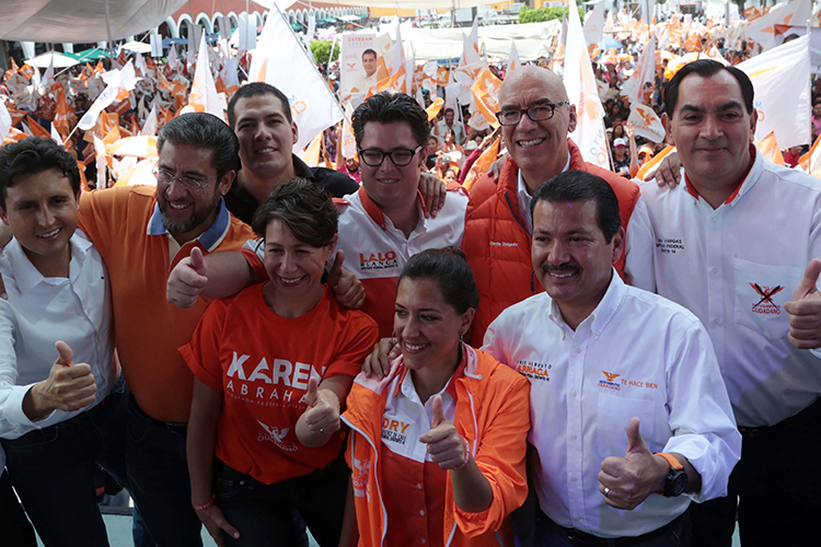 Candidatos de MC reúnen a miles en San Pedro 