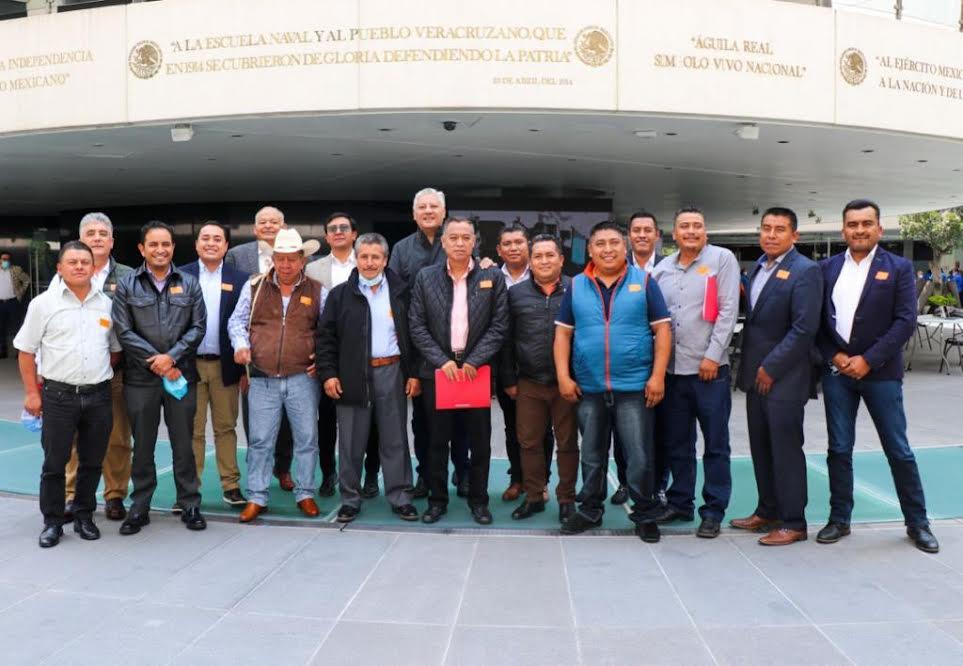 Alcaldes electos de MC van al Senado y Congreso de la Unión