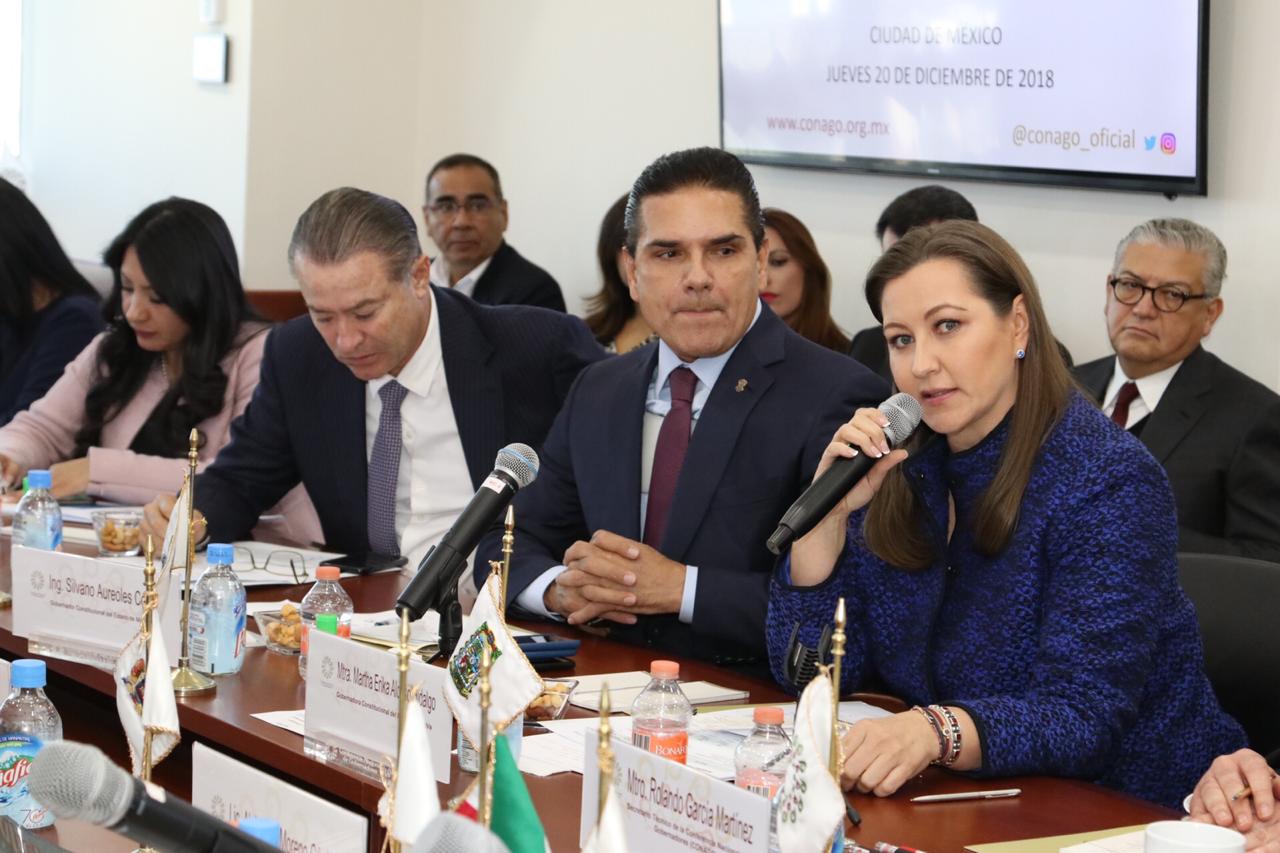 Martha Erika pide en la Conago mantener apoyos a mujeres