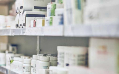 Plantean compra de medicamentos deducible de impuestos