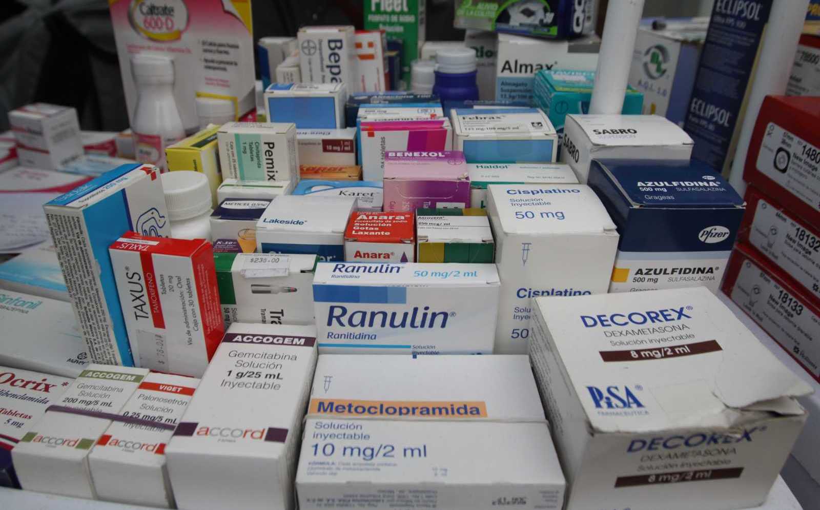 Persiste desabasto de materias para la industria farmacéutica en Tehuacán