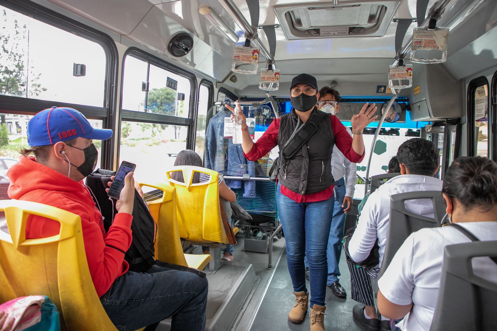 SMT supervisa medidas sanitarias a mil 574 unidades del transporte en Puebla capital