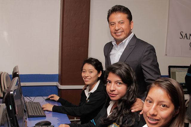 Entregan aula de medios a escuela de Tlaxcalancingo