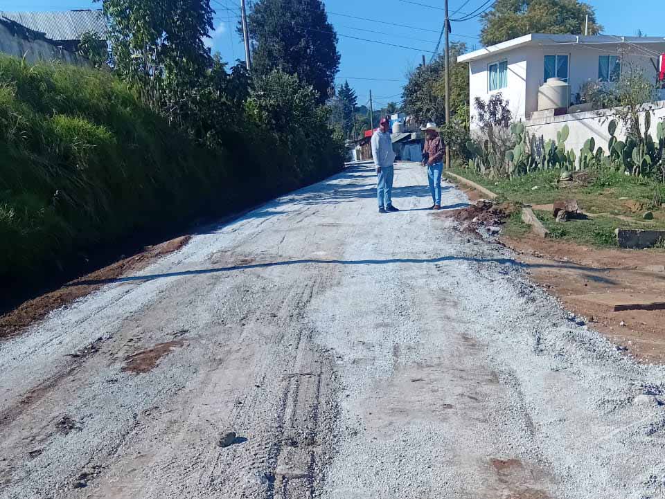 Rehabilitan caminos gracias a gestión de antorchistas de Zacatlán