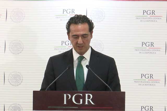 PGR asegura que la orden de destituir a Santiago Nieto no salió de Los Pinos