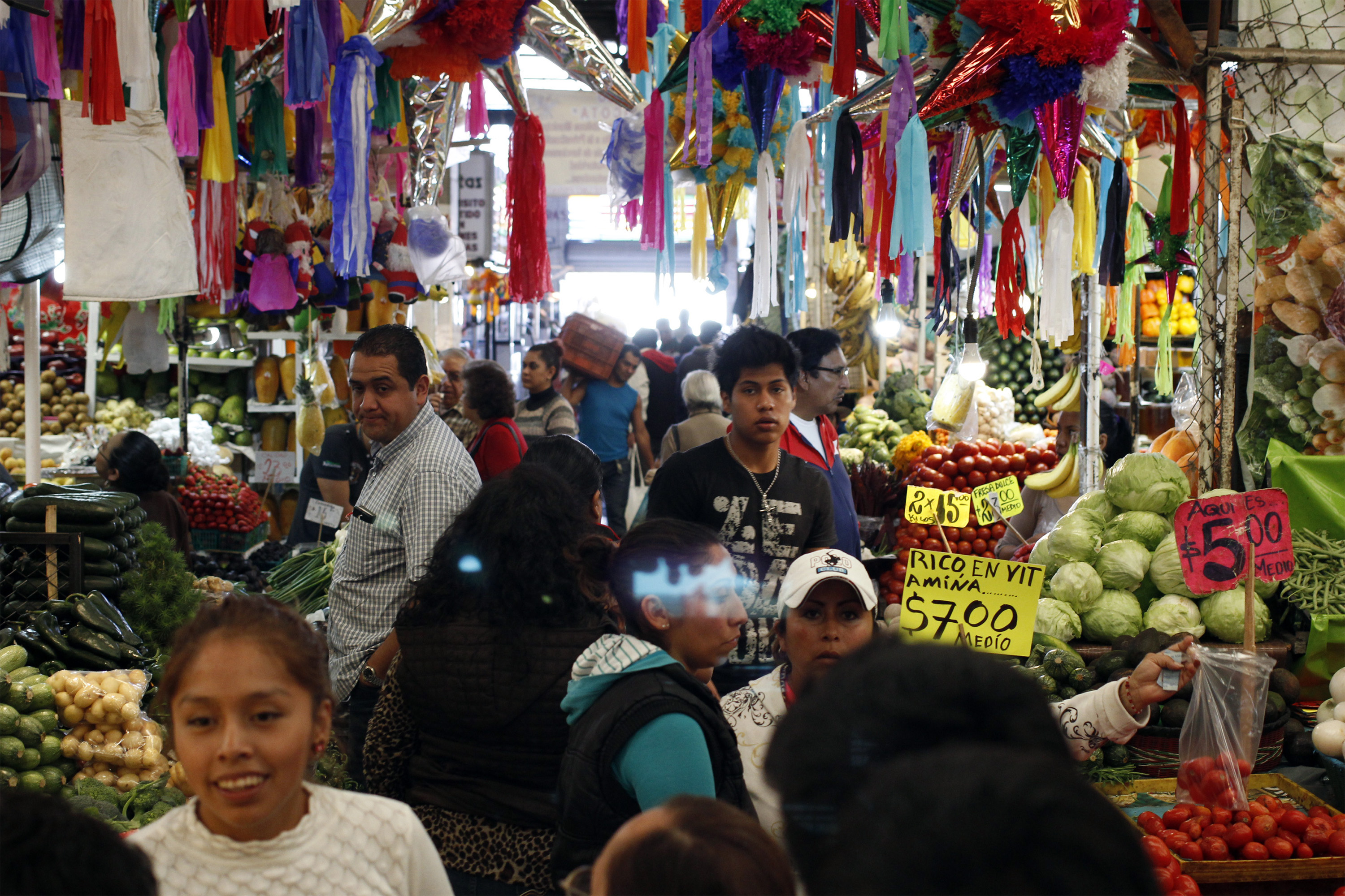 Organizan venta navideña de productos locales en Cholula