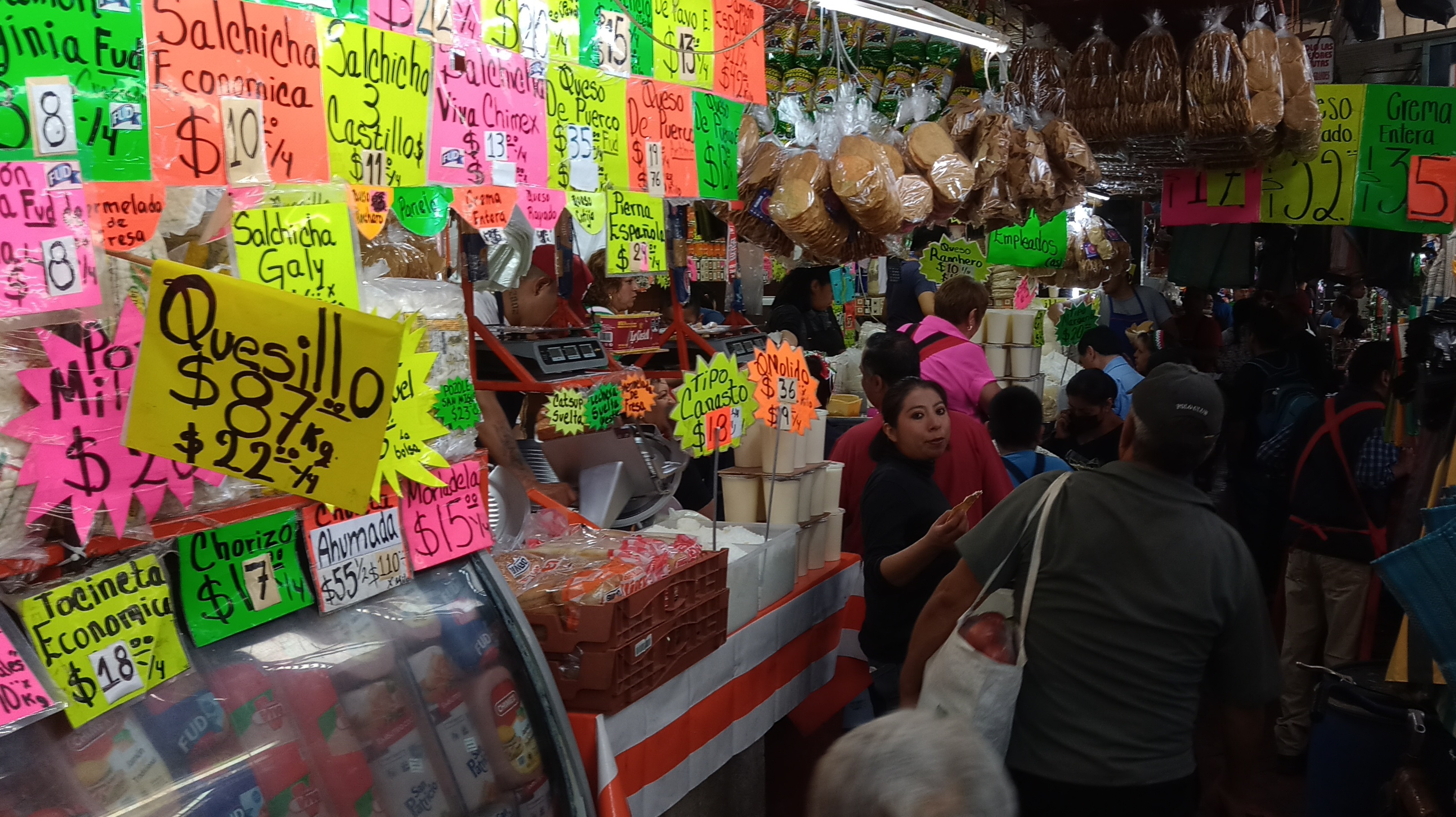 Familias gastan en promedio 2 mil pesos para cena mexicana