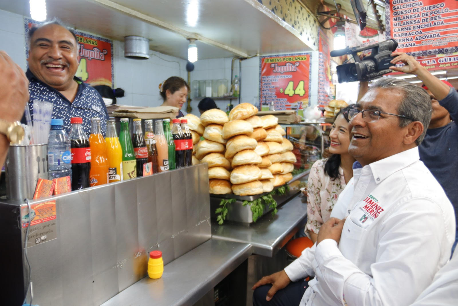 Jiménez Merino visita el mercado 5 de Mayo