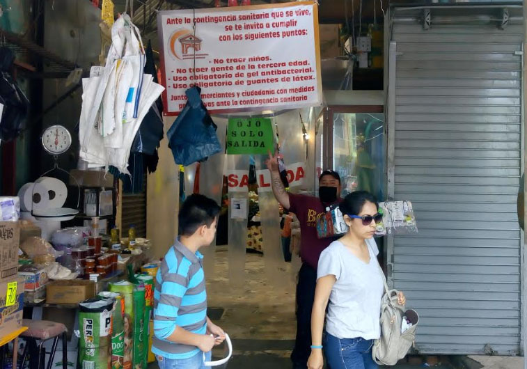 Relajan medidas sanitarias en el mercado Domingo Arenas de Texmelucan