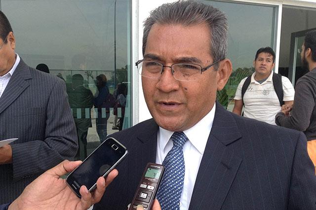 El PRI en desventaja por ir sólo en Puebla, dice Jiménez Merino