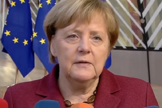 Ponen en cuarentena a Angela Merkel; su médico dio positivo a coronavirus