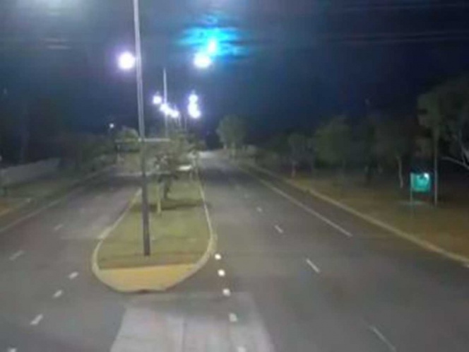 VIDEO Meteorito ilumina la noche en Australia