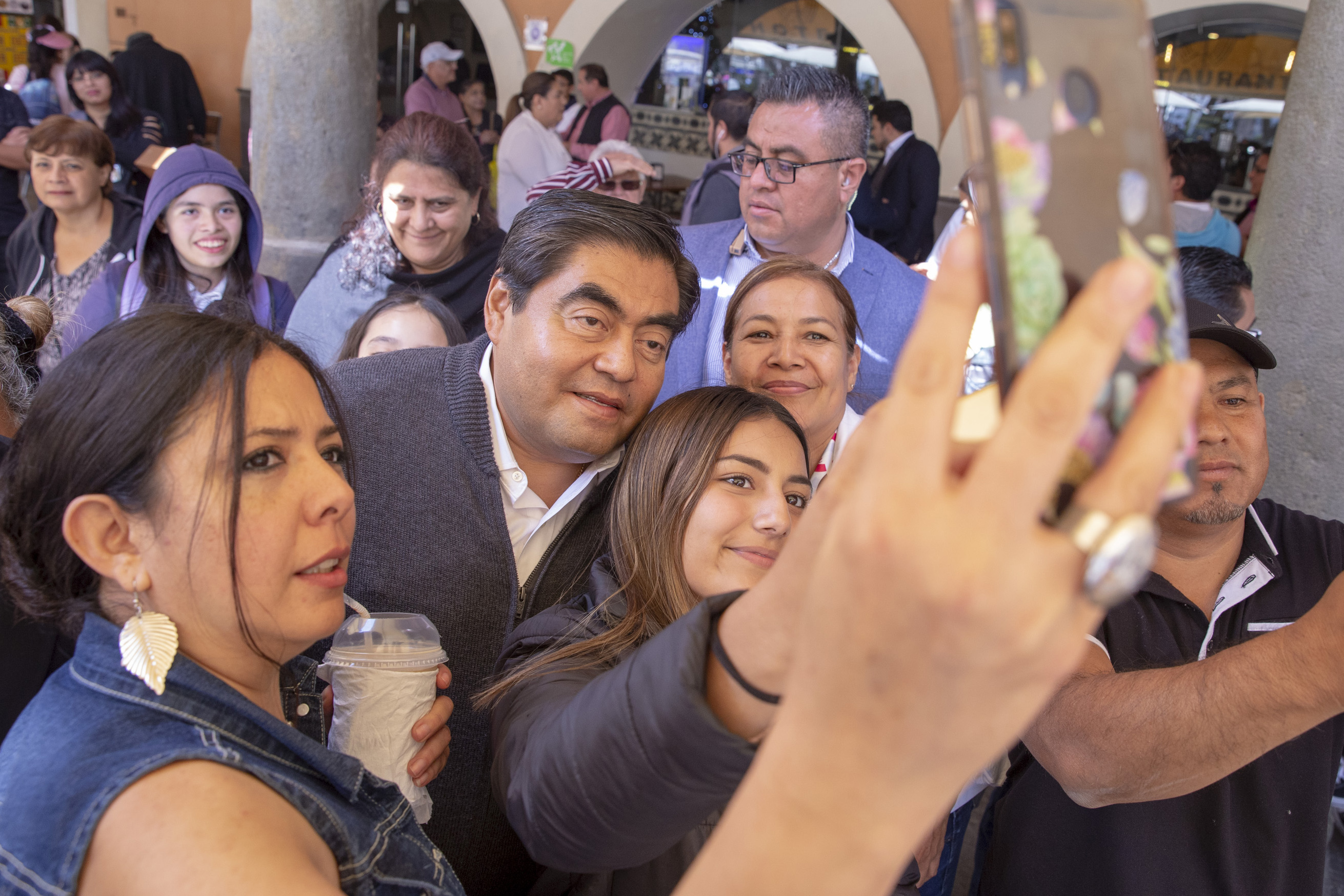Reconoce AMLO a Barbosa por sumarse a programa La Escuela es Nuestra