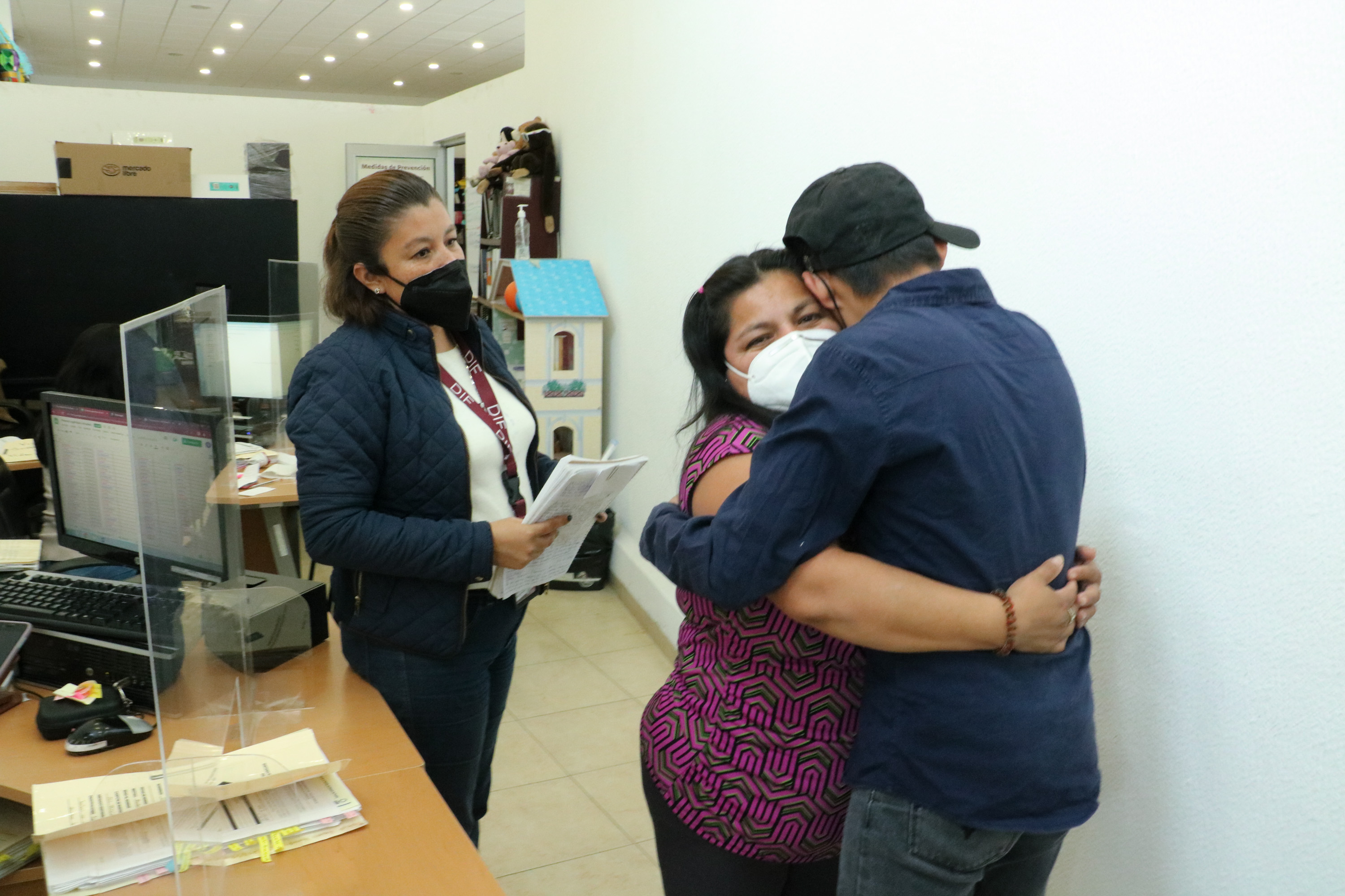 Apoya SEDIF regreso de adolescente poblano que intentó cruzar la frontera