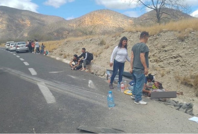 Identifica Colombia a un muerto y tres heridos por volcadura en Puebla