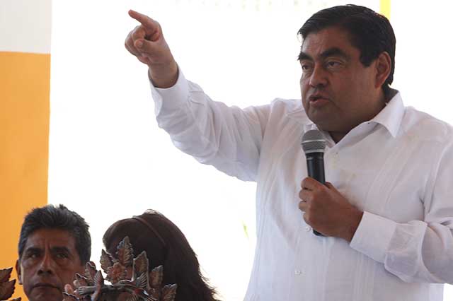 Promete Barbosa desarticular bandas criminales en Puebla