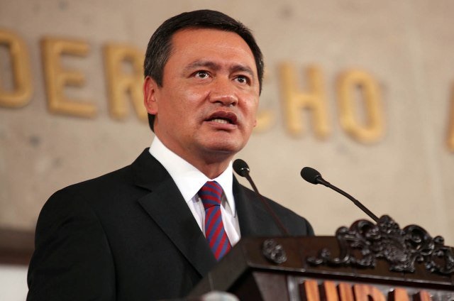 Osorio Chong da positivo a coronavirus y le piden le escupa a AMLO
