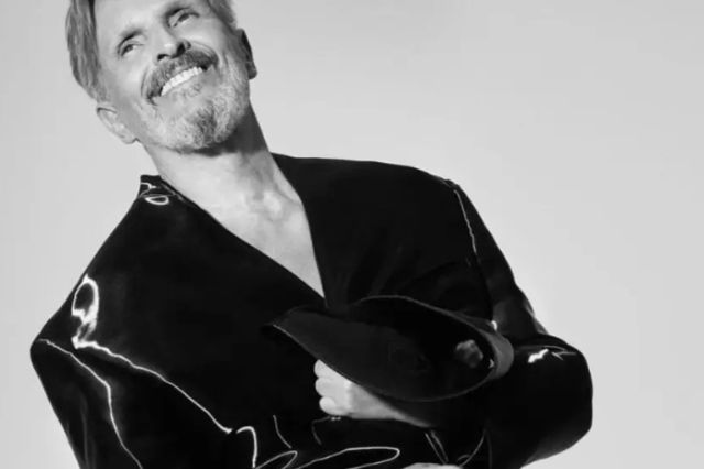 Miguel Bosé regresa a México con su 