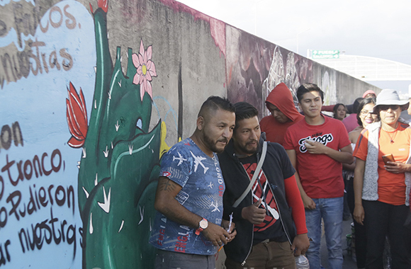 El Mijis visita la Expo-graffiti en San Andrés Cholula