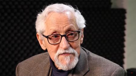 Fallece Mike Nussbaum a los 99 años; fue actor de Hombres de Negro