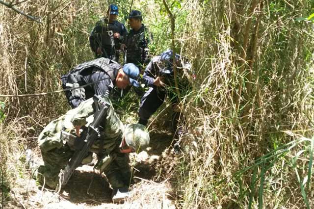 Militares y policías de Xicotepec hallan toma clandestina en ducto de Pemex