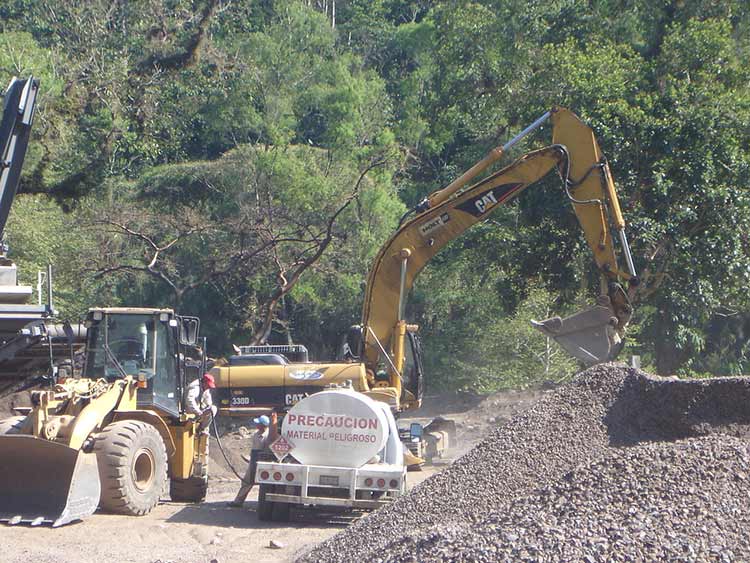 Denuncia Zapotitlán explotación irregular de una mina en el río Zempoala