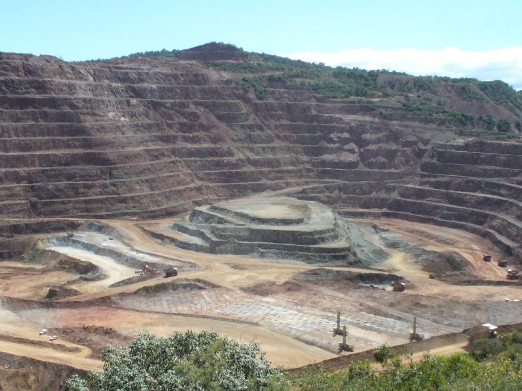 Acusa TPP a mineras y gobiernos de graves violaciones en América Latina