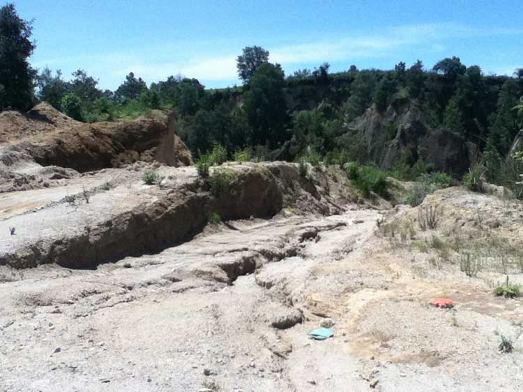 Advierten riesgos por minas de arena en San Juan Cuauhtémoc