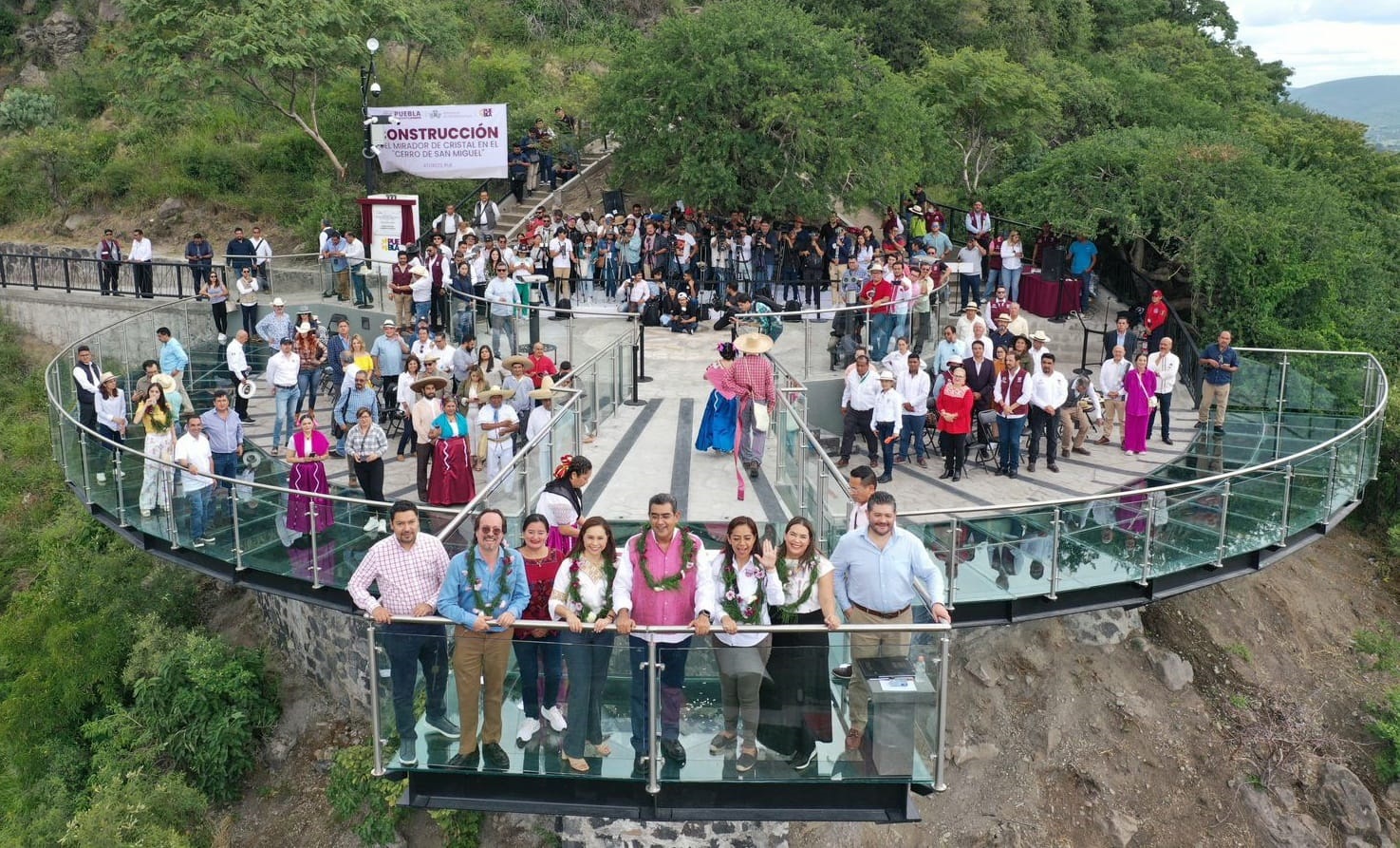 Inaugura Céspedes Mirador de Cristal en Cerro San Miguel Atlixco