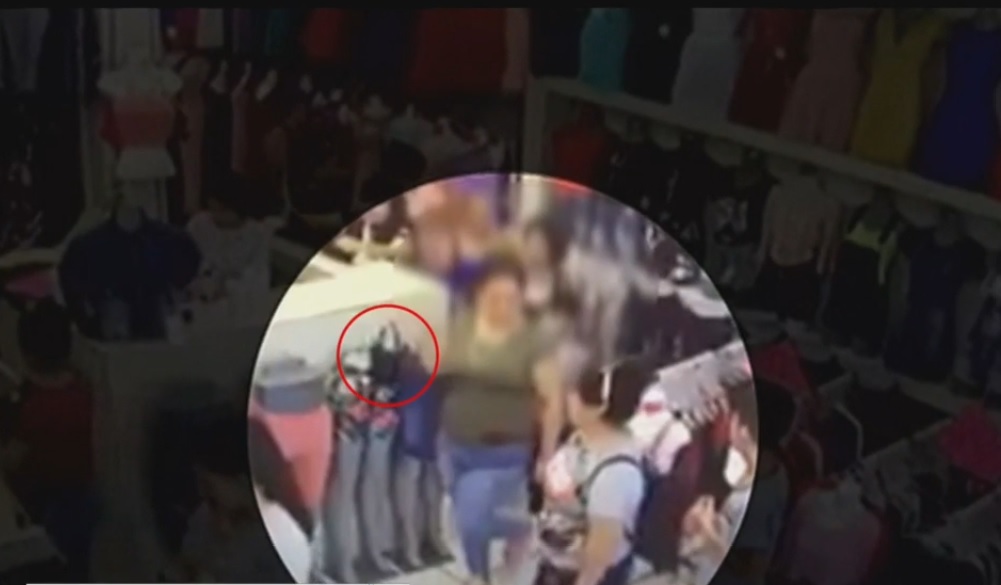 VIDEO Así usan mujeres a niños para robar en tiendas