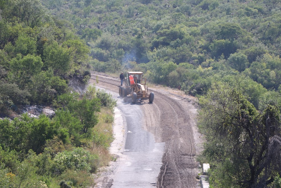 Destinan 154.64 mdp a obras carreteras en 12 municipios poblanos