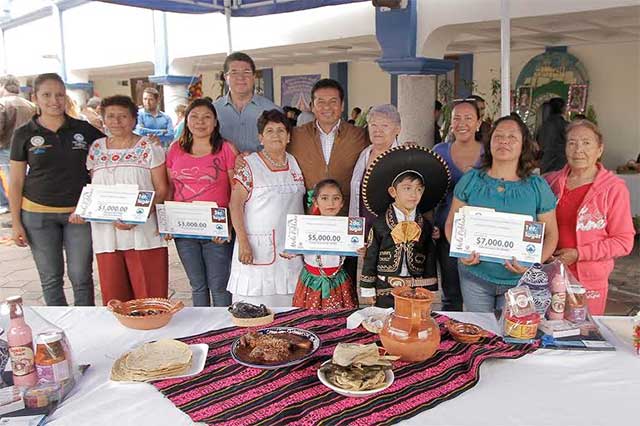 Realizan Tercer Concurso del Mole Poblano en San Andrés