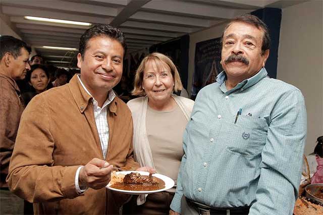 Realizan Tercer Concurso del Mole Poblano en San Andrés