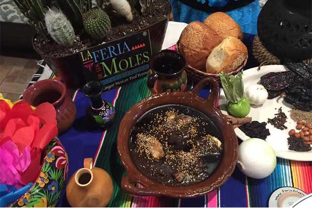 Realizan por primera vez en Nueva York la Feria de los Moles