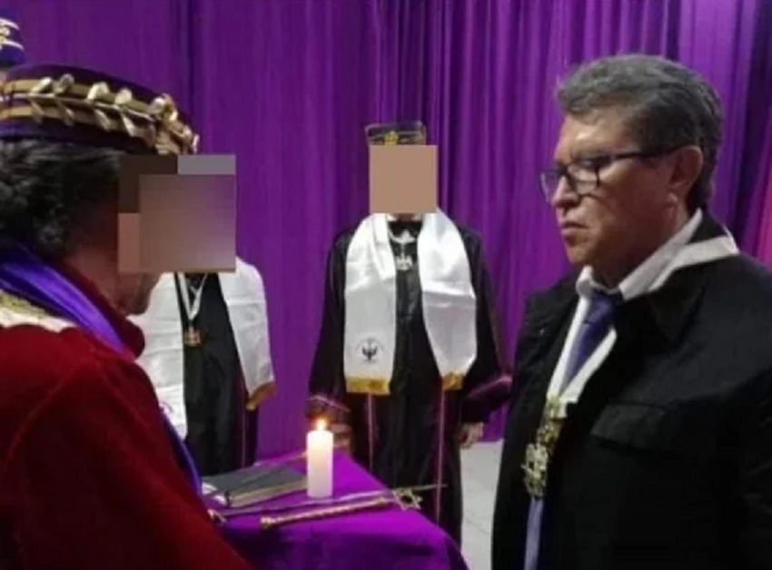 Filtran fotos de Ricardo Monreal en ceremonia de masones