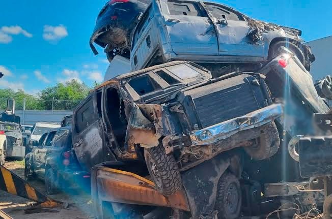 Destruyen 20 carros Monstruo incautados tras enfrentamientos