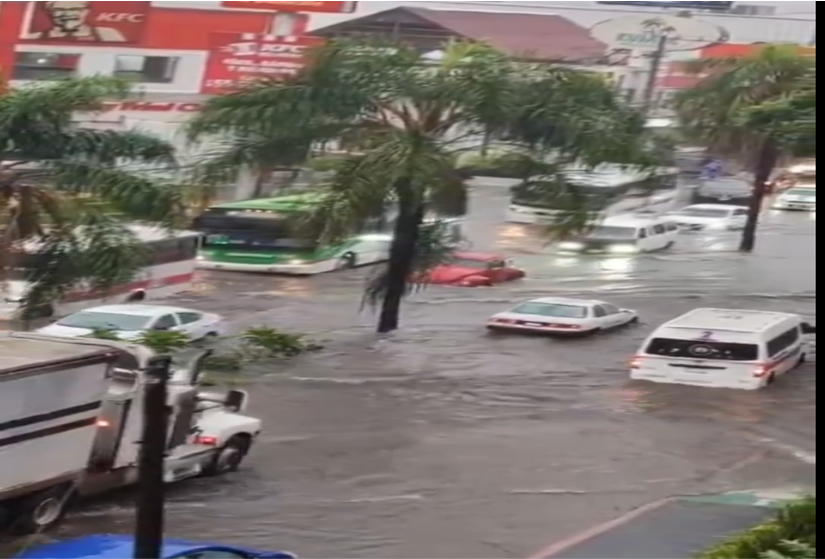 VIDEO Se presentan severas inundaciones en Cuernavaca