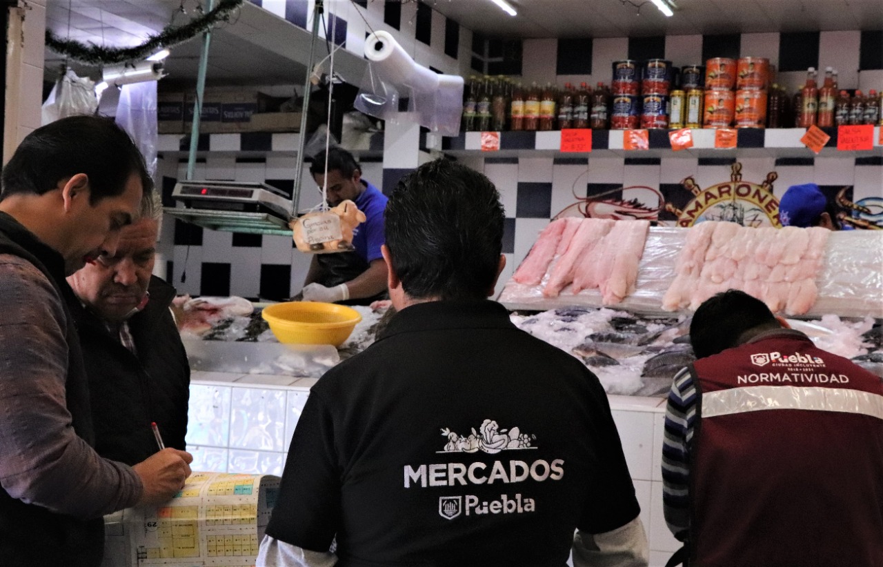 Realizan padrón para el ordenamiento legal del Mercado Morelos